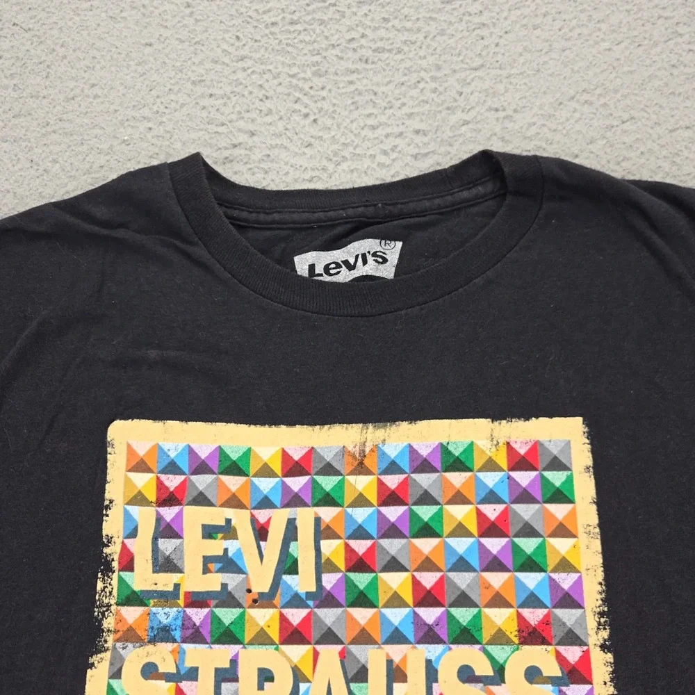 Levis Shirt Mens Large‎ Black Graphic Print Short Sleeve Colorful Retro